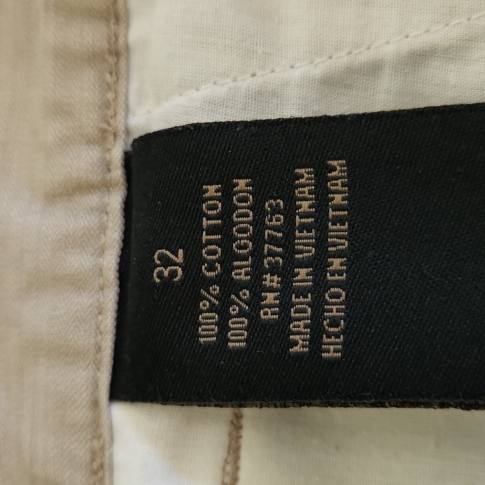 Axist Men's Sz32, Khaki Color, 2 Snap, 2 Button, 2 Front Pockets, Belt Loops - Picture 8 of 9